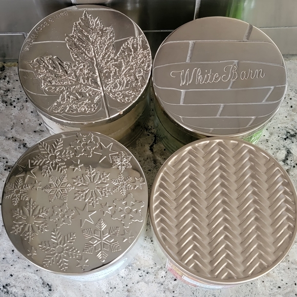 4 used Bath & Body Works Candles - Picture 2 of 5